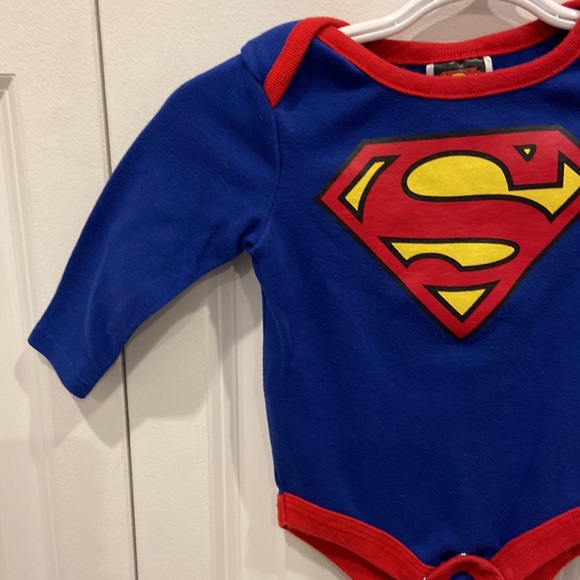 3/$15 Superman Long Sleeved Onesie/Diaper Shirt - Picture 3 of 7